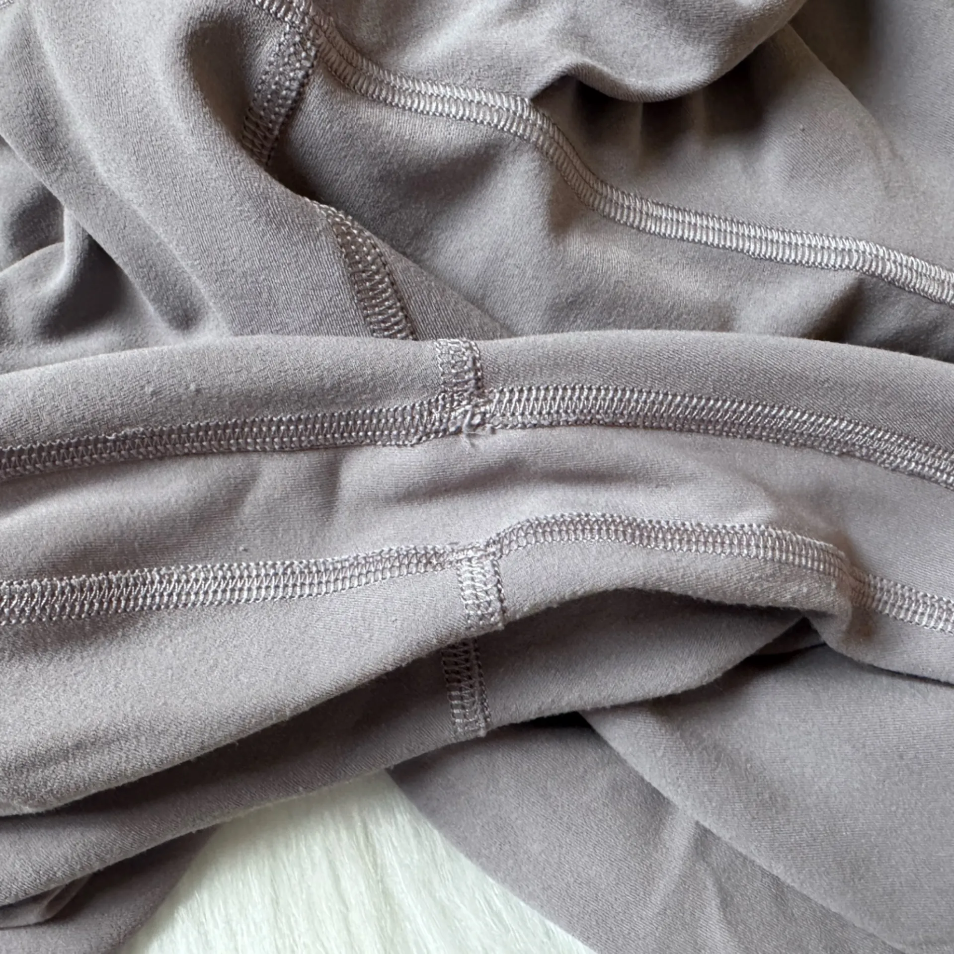 Lululemon Size 6 Align High-Rise Tight 28" Twist Waist in Violet Verbena - Image 6