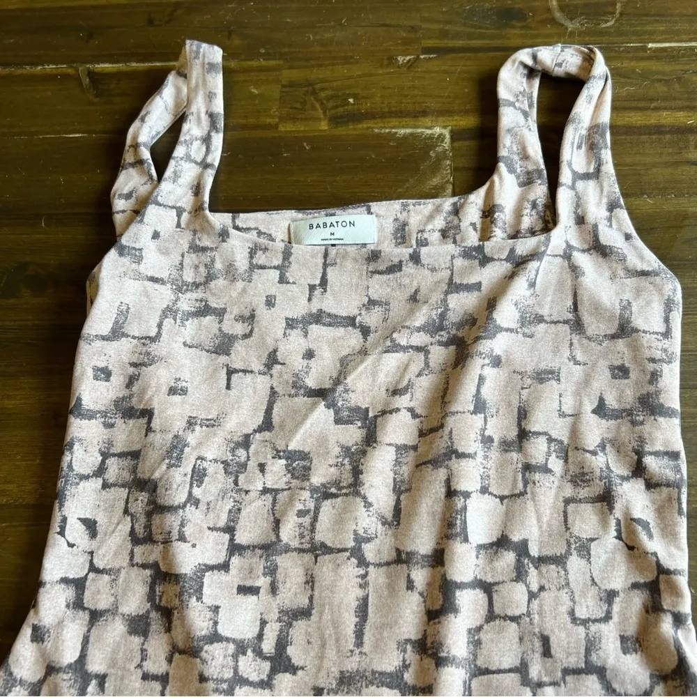 Aritzia Babton Printed Bodysuit Gray Pink Sleeveless Tank Top Square Neck M - Image 3
