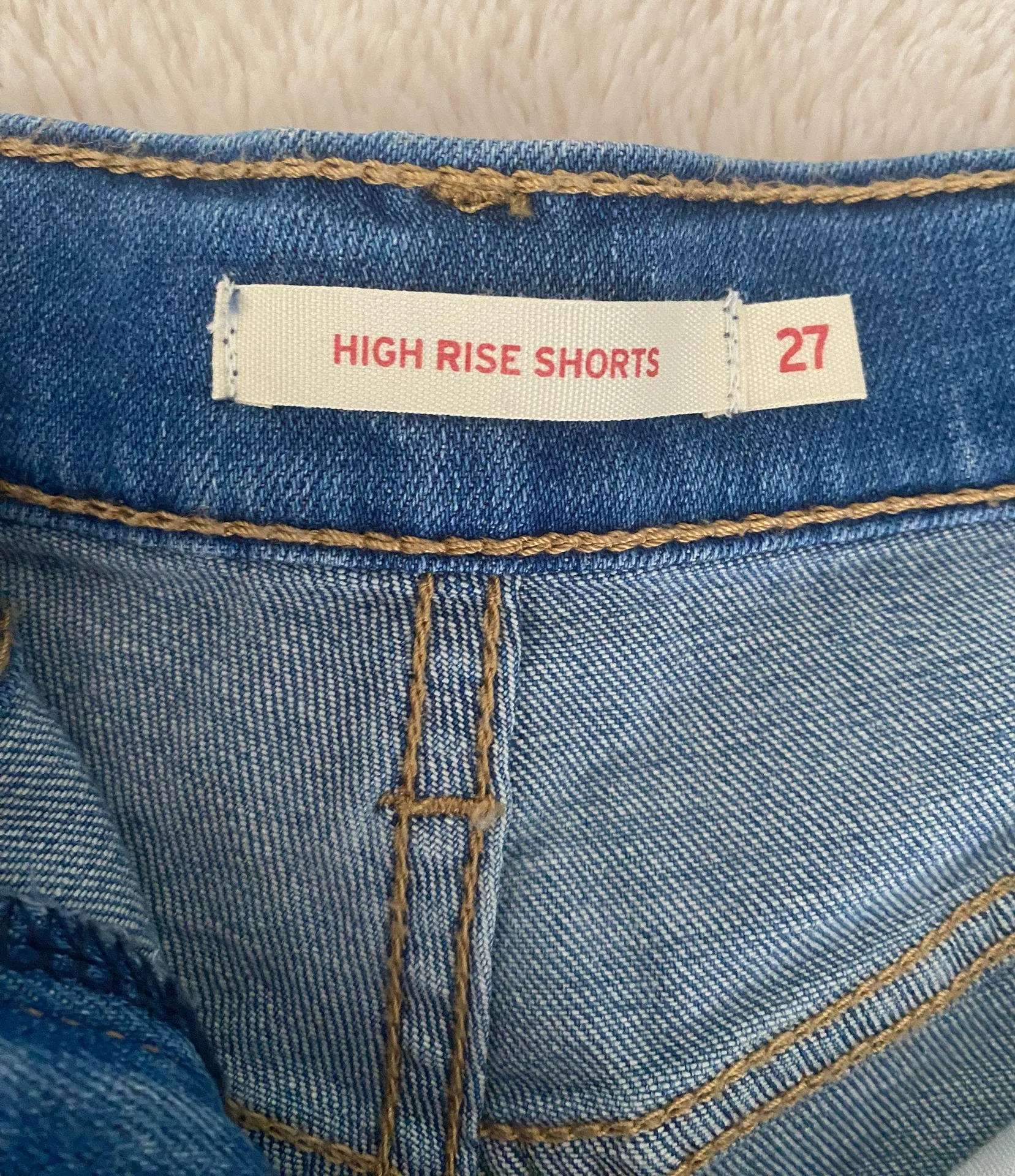 Levi’s Levi Shorts - Image 4