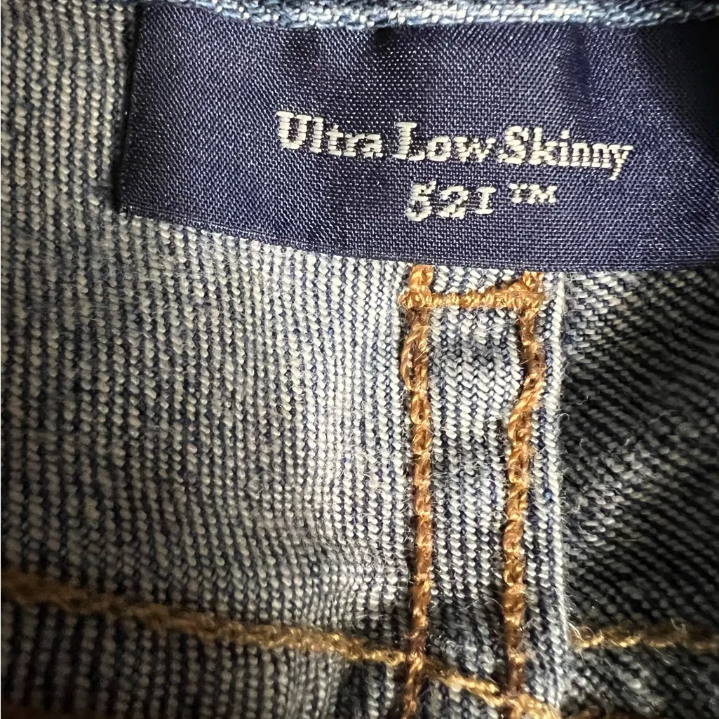 Levi’s 521 Classic Blue Women's Jeans Size 0 - Image 8