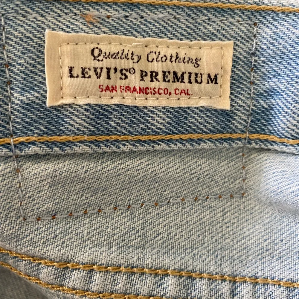 Levi's Premium Women's  501 Original Fit High-Rise Shorts Distressed Size 30 - Image 12