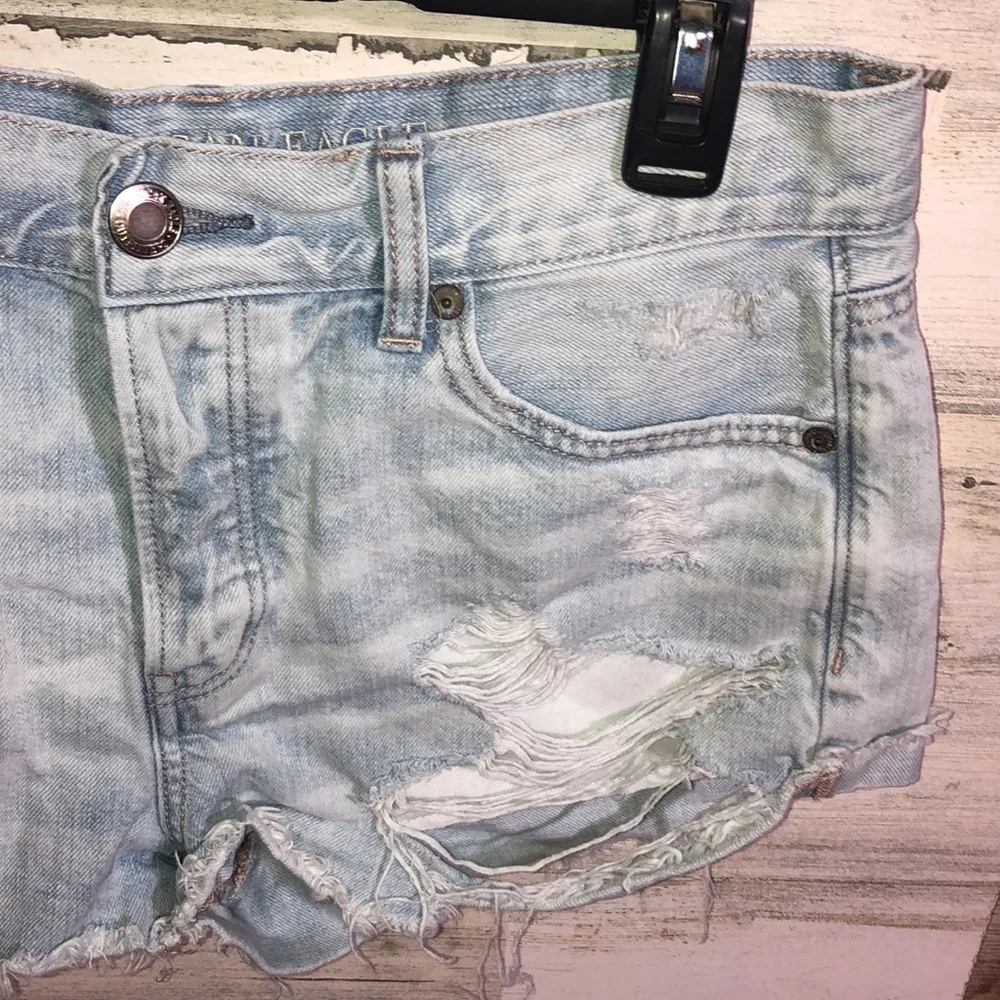 American Eagle distressed shorts size 8 Tom girl shortie shorts jean shorts​​ - Image 2