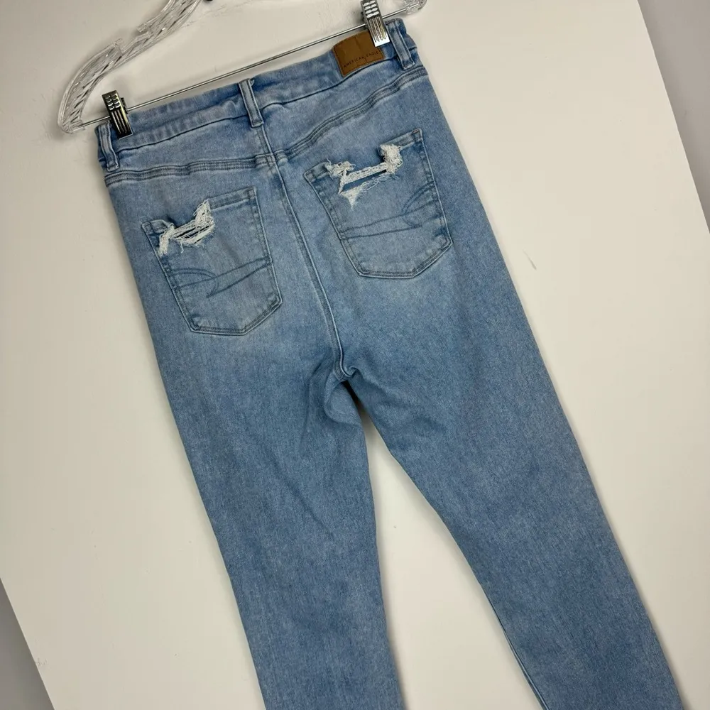 American Eagle Sz 8 LONG Curvy Hi Rise Jeggings Light Wash Distressed - Image 14