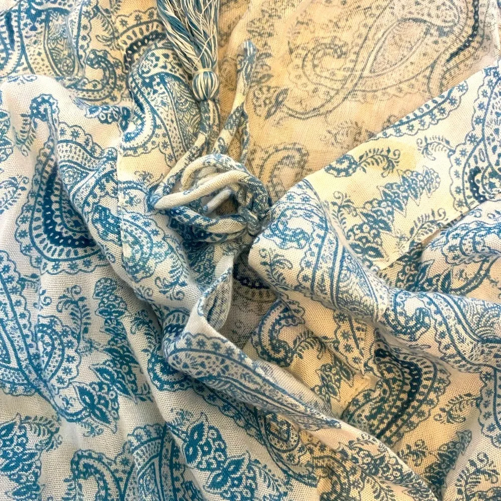 Body Glove Paisley Crochet Lace Blue & White Tank Top Shorts Romper Small - Image 6