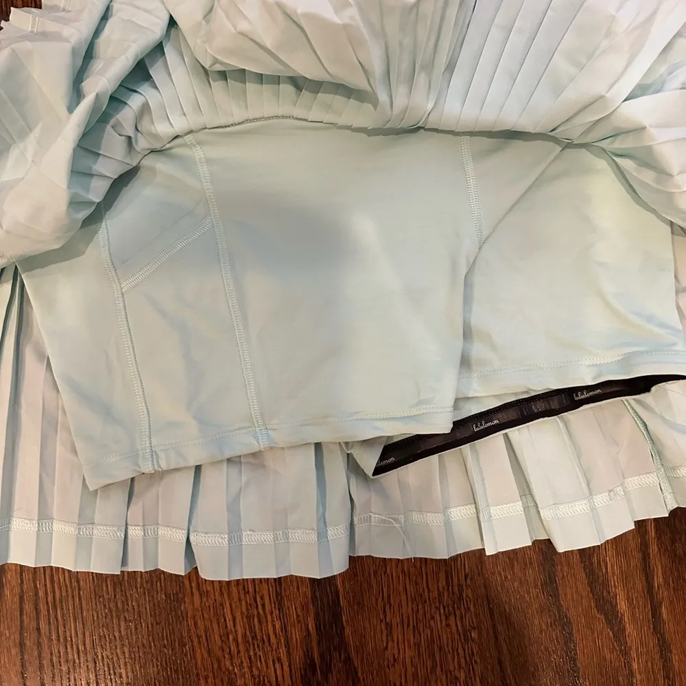 Lululemon Pleat To Street Skirt II Print Waistband Size 8 Tranquil Blue Ace Spot - Image 9