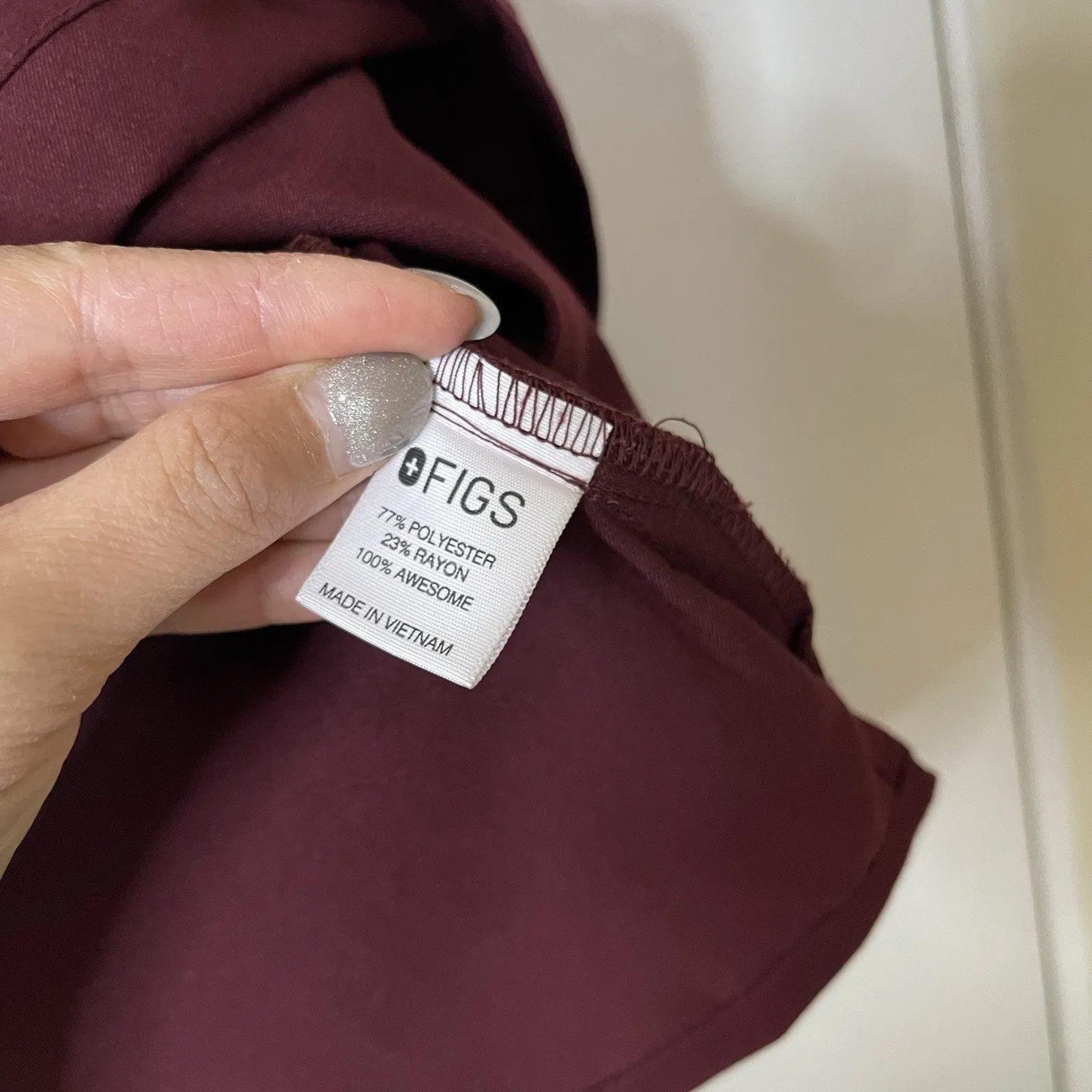 FIGS short sleeve 2 pocket medical scrub top maroon red XS - Image 3