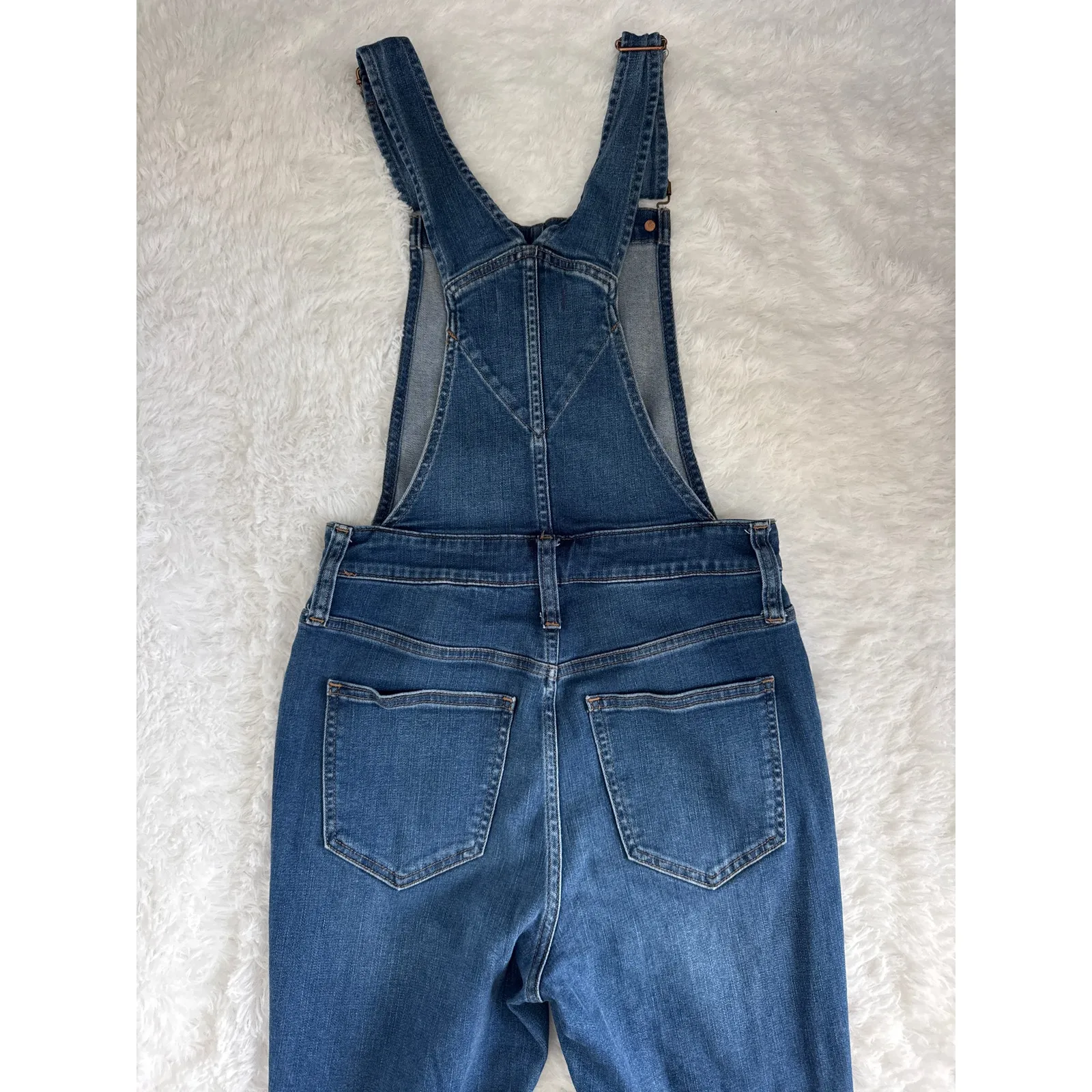 Madewell Denim Overalls Medium Wash Distressed Knees size ziper  Medium - Image 5