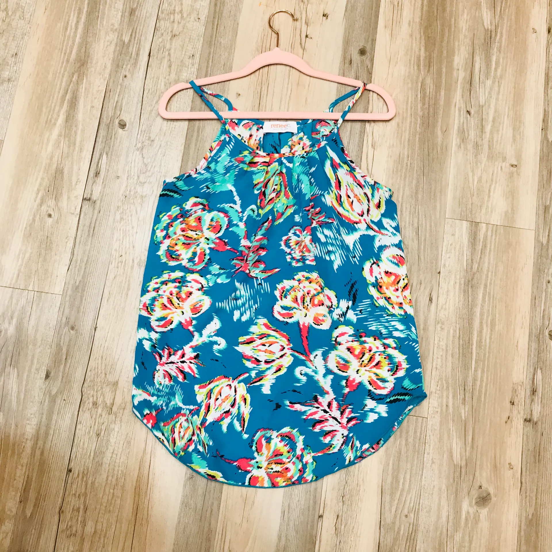 Renee C.  floral Blouse tank size small.  - Image 3