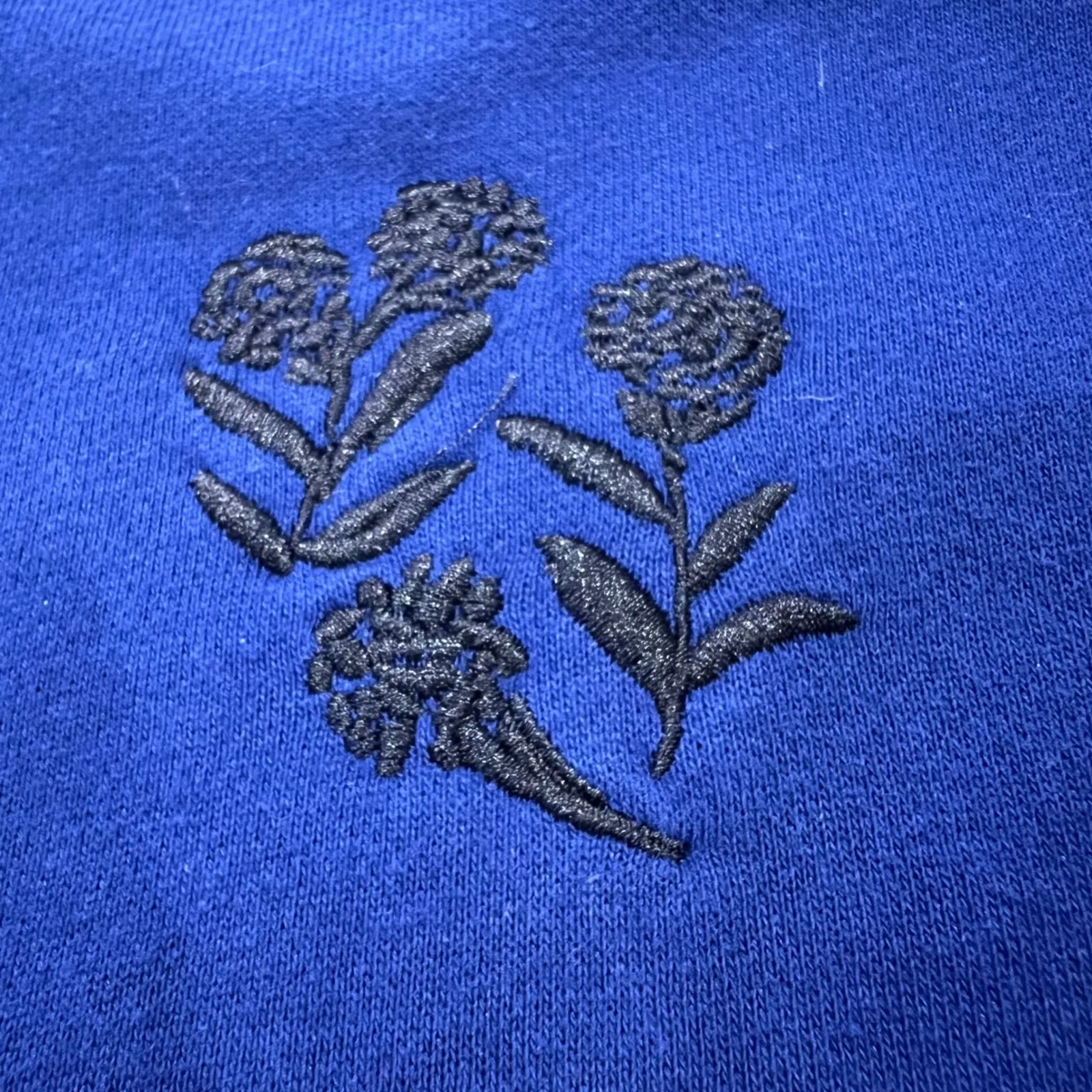 H&M Royal Blue Relaxed Fit Crewneck Sweatshirt Embroidered Flowers Size S‎ - Image 3