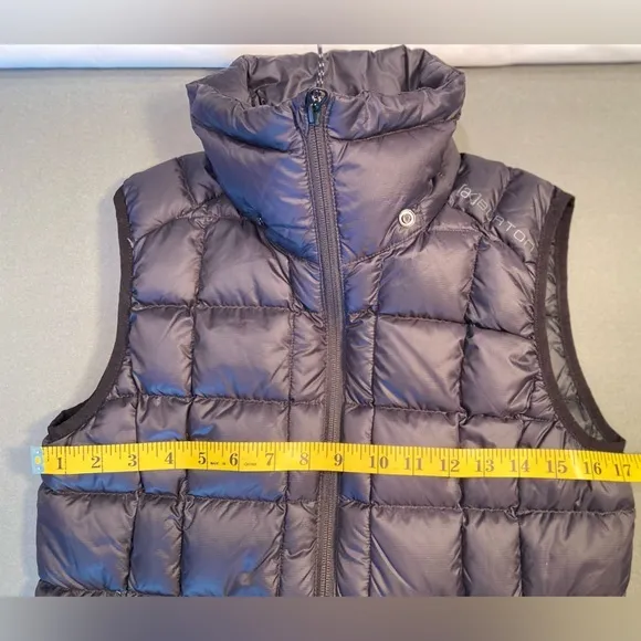 Burton AK, Squall Down Vest, size XS, Black‎ - Image 7