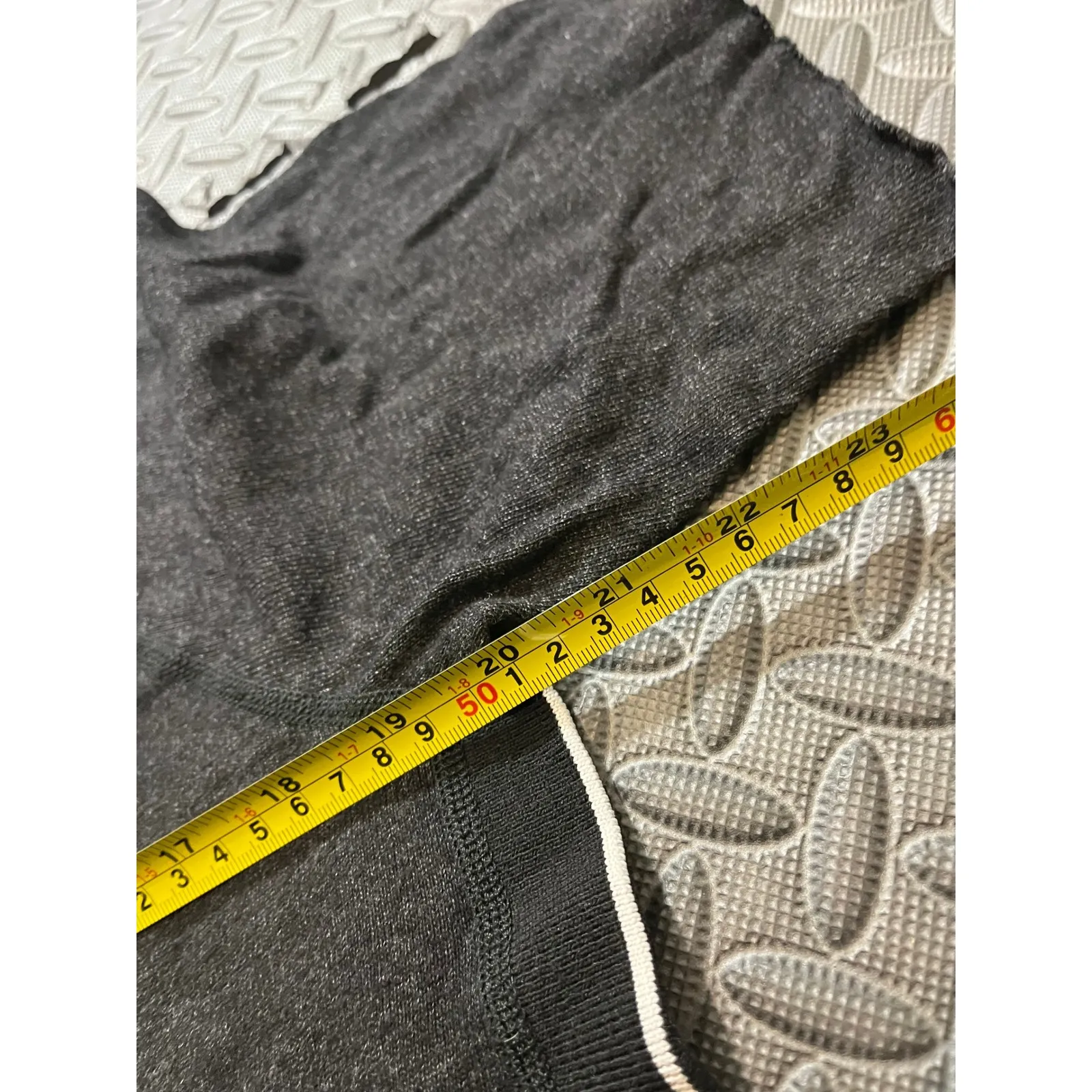 MONROW Cropped Short Sleeve Side Stripe Grey Sweater Sweatshirt Medium $98 - Image 5