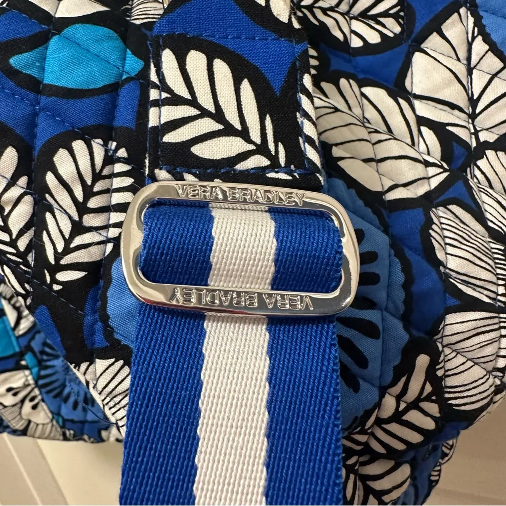 Vera Bradley Medium Blue Bayou Shoulder Duffle Bag NWOT - Image 5