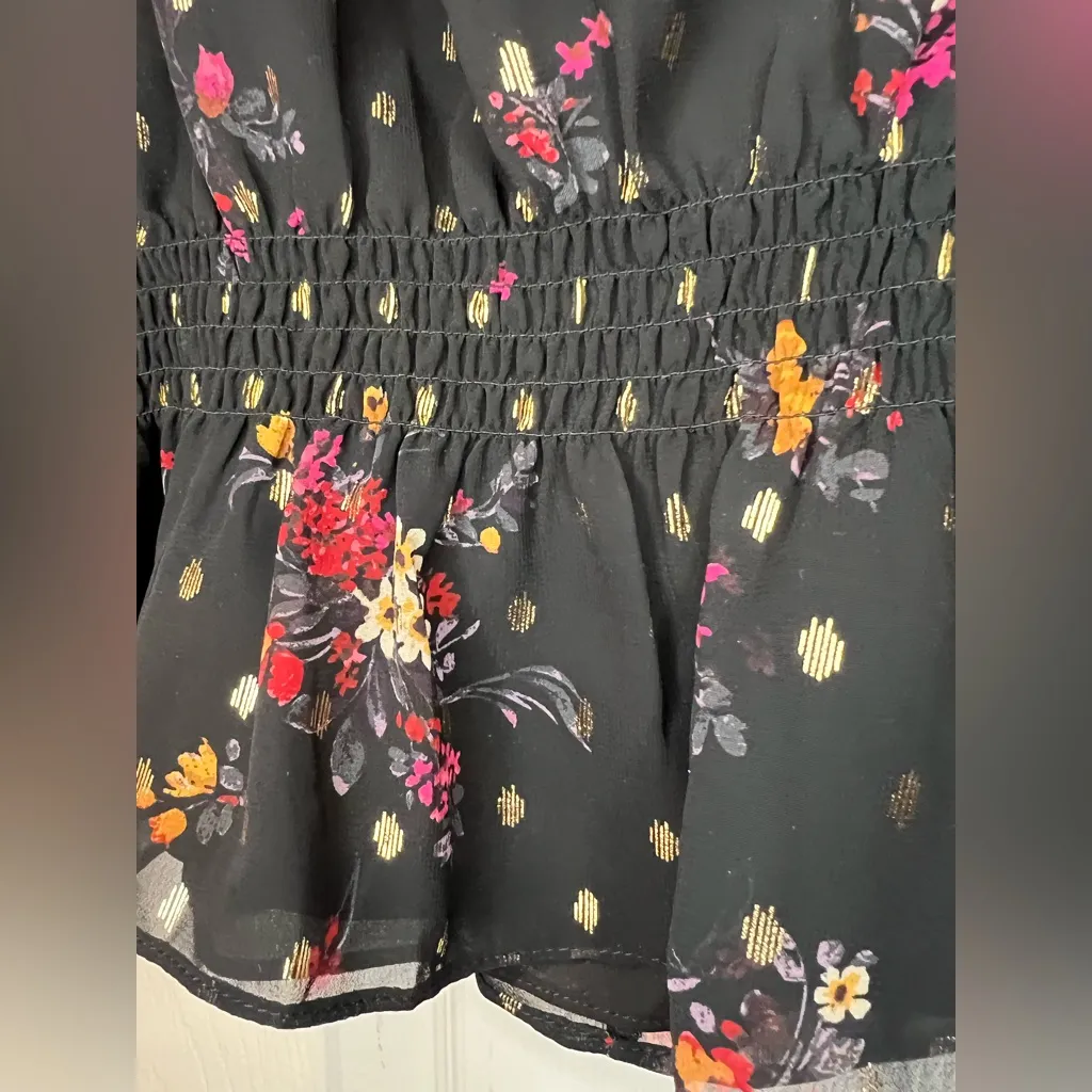 Vince‎ Camuto Large Black Semi Sheer Smocked Lined Tie Ruffled Floral Blouse - Image 12