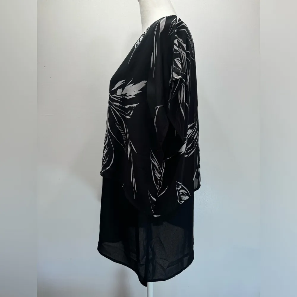 Chico’s Black & White Leaf Print Semi Sheer Cape Overlay Tank Lining Blouse 2/L - Image 7