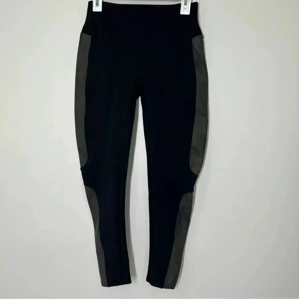 Spanx Women's  Faux Leather Side Panel‎ Ponte Knit Very Black Leggings si… - Image 3