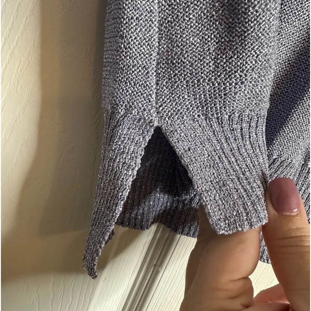 Lightweight Sweater with Sparkle!! Size Medium - Image 6
