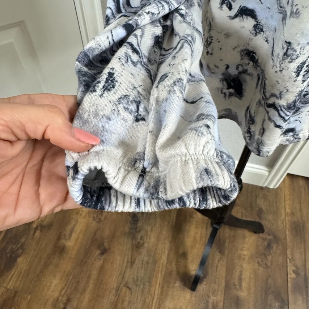 sweatshirt - Image 4