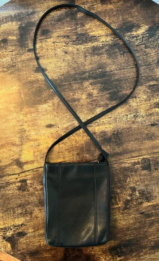 Nine West | black leather crossbody handbag. - Image 7