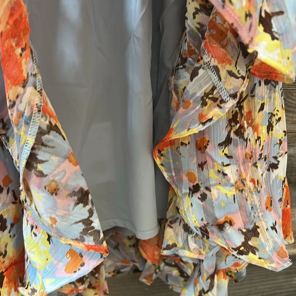Elliatt Laquat Skirt in Multi Floral NWT Size XS - Image 4