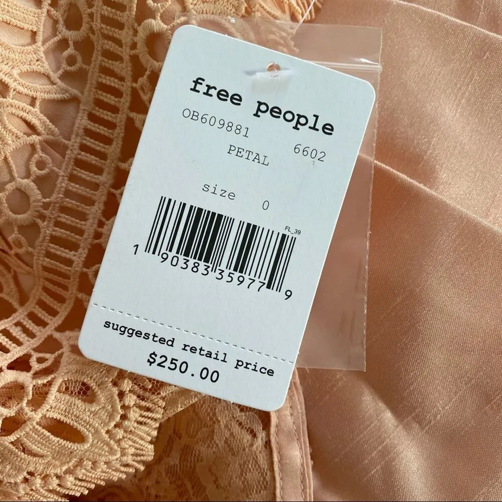 FREE PEOPLE $250 Heart to Heart Crochet Lace Trim Dress Romper Petal Pink Size 0 - Image 10