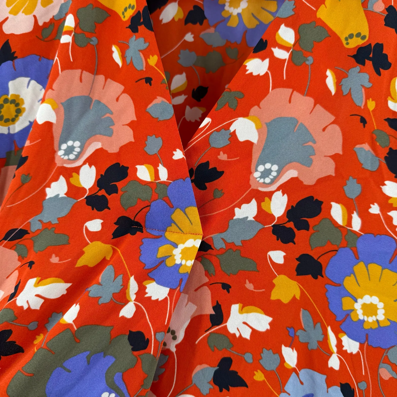 CABI Blouse Size Small 5892 Replay Floral Short Sleeve V-Neck Tunic Office Work - Image 6