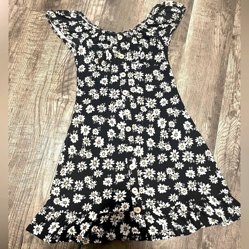 Dark Floral Mini Dress Women Small  Off Shoulder Milkmaid Daisy Boho Chic Dainty - Image 7
