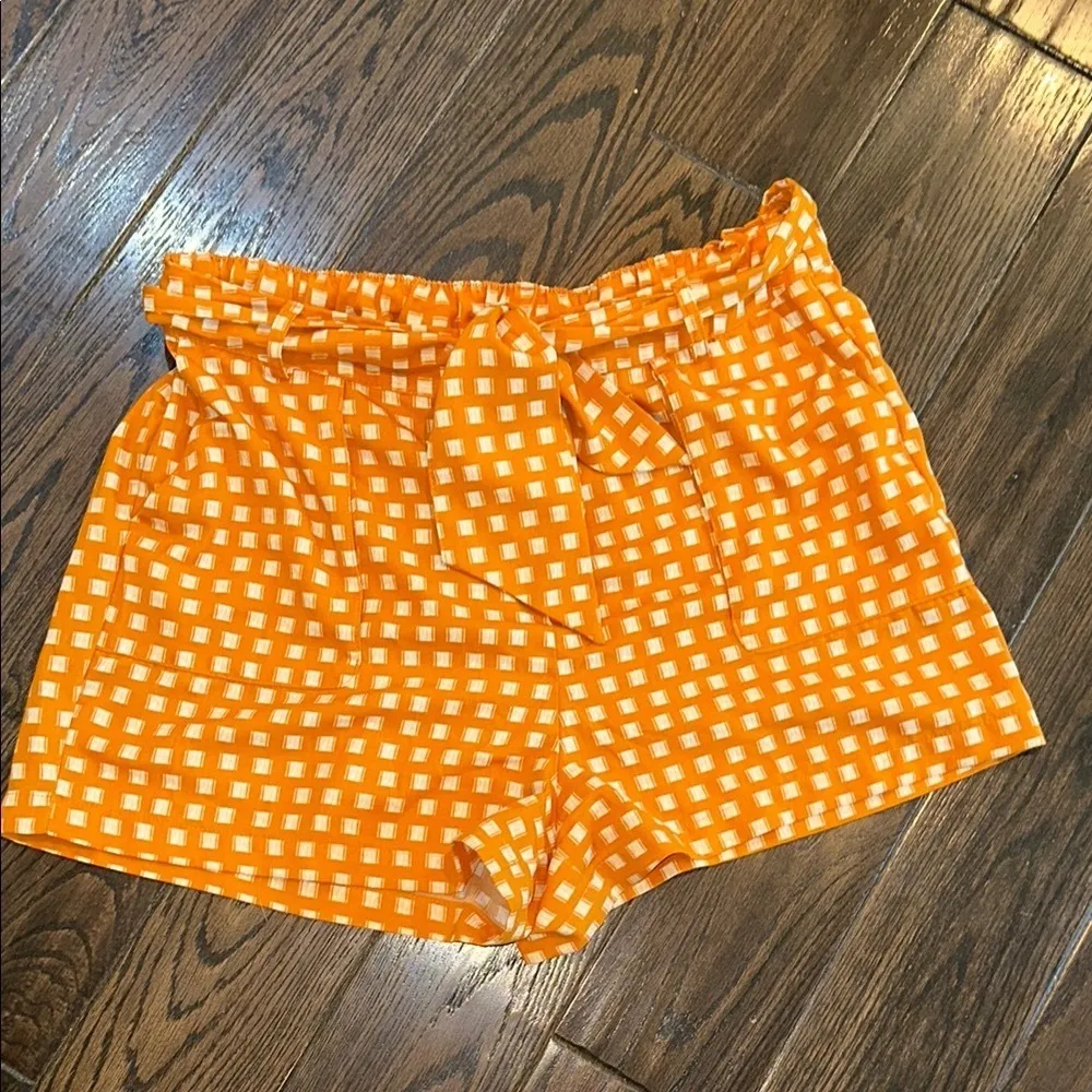 a new day High Waist Orange and White Polka Dot Shorts size XLarge - Image 3