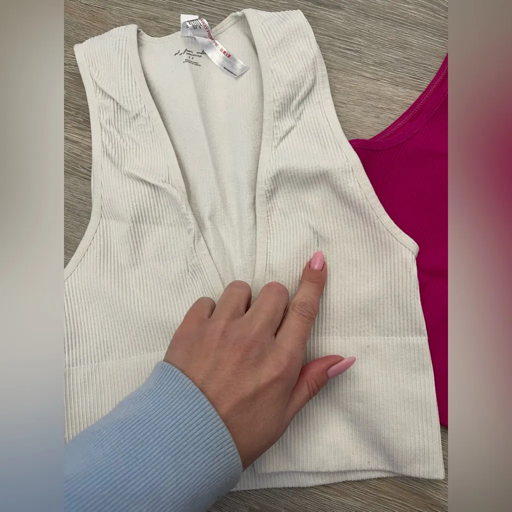 SET OF 2 CROP TOPS V DEEP CUT S - Image 7