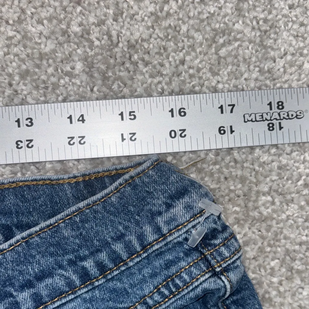 Universal‎ Thread high rise midi size 16  Blue Jean Shorts - Image 4