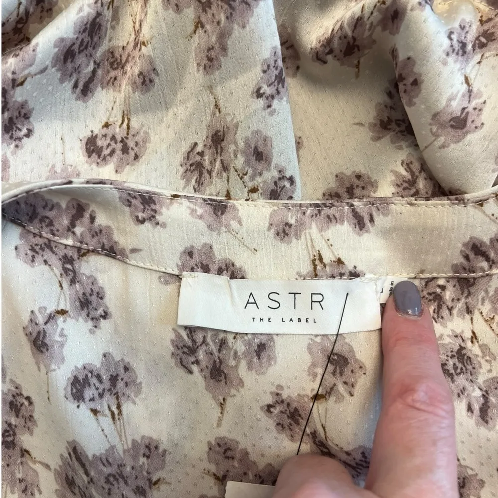 Astr The Label - NWT Long Sleeve Floral Crop Side Zip Blouse Sz L - Image 7