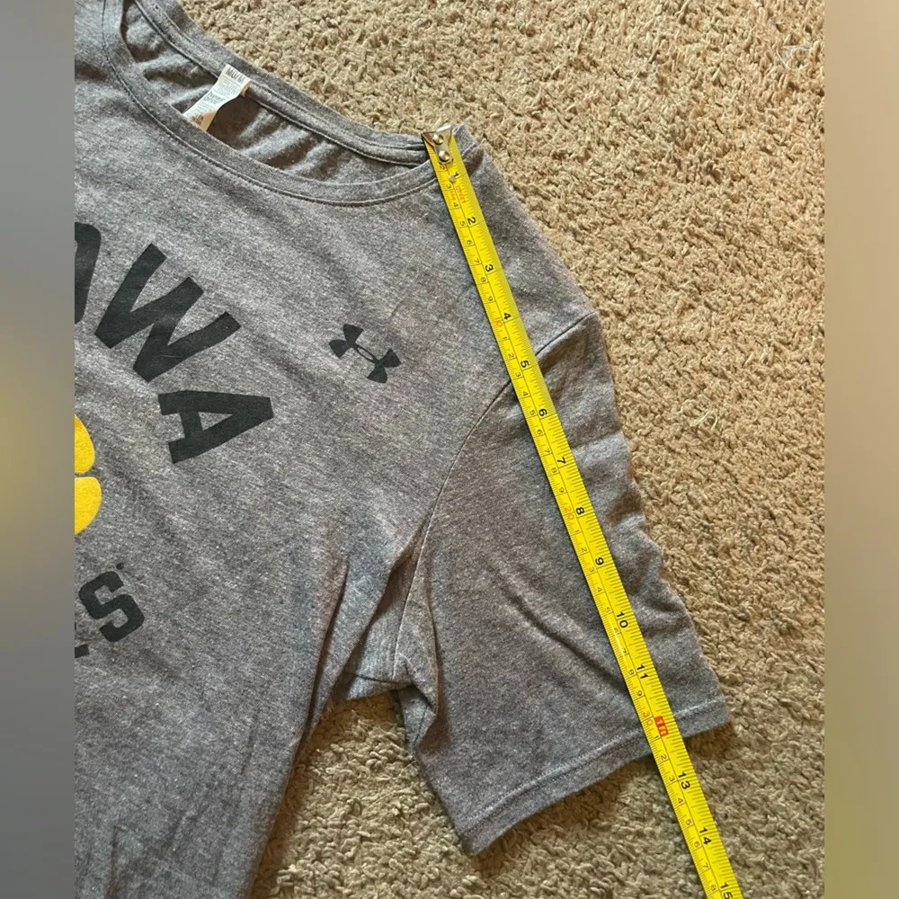 Under Armor University of Iowa Hawkeyes Short Sleeve Top, Women’s, Size M - Image 7