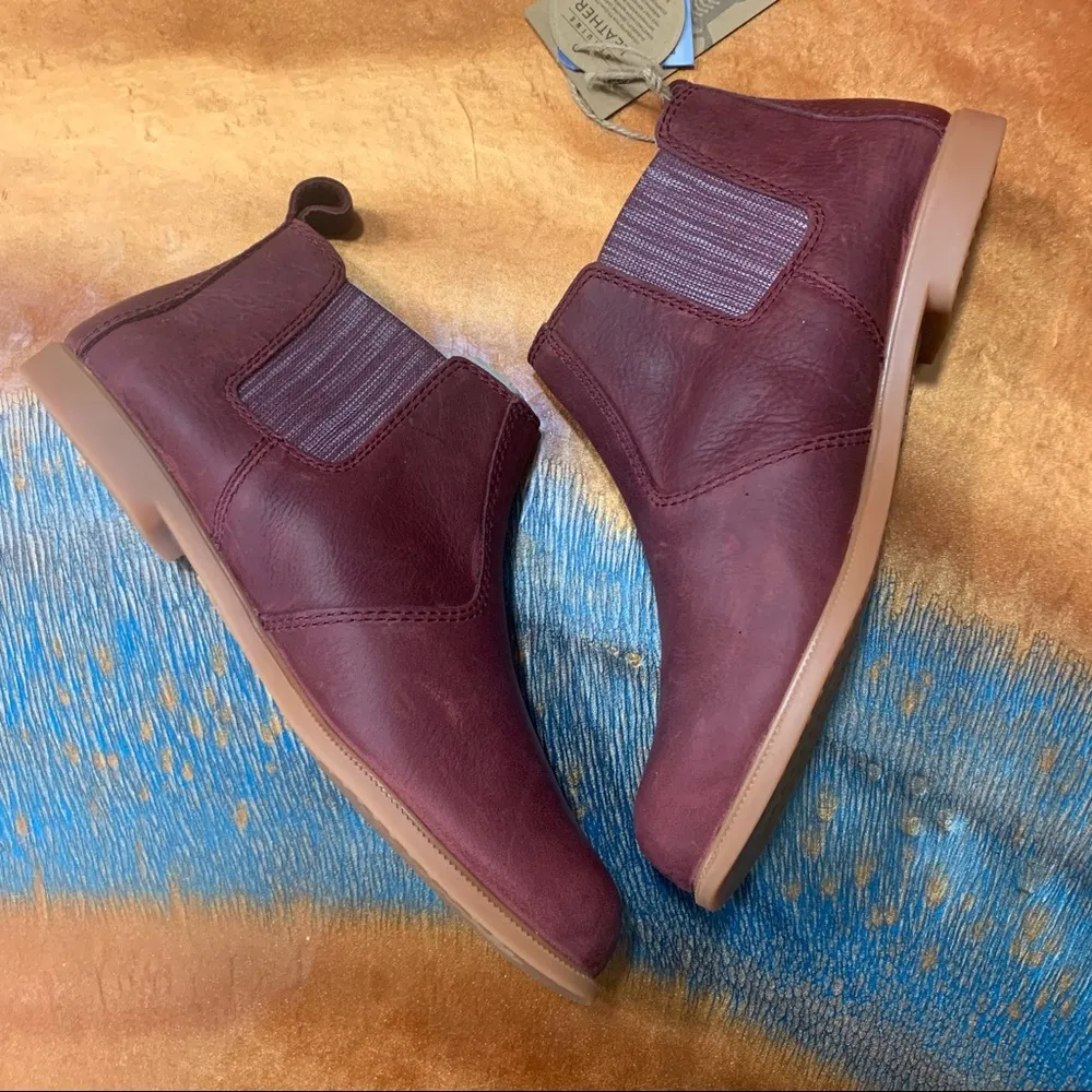 NWT Kodiak Red Leather Chelsea Boots 8 - Image 3