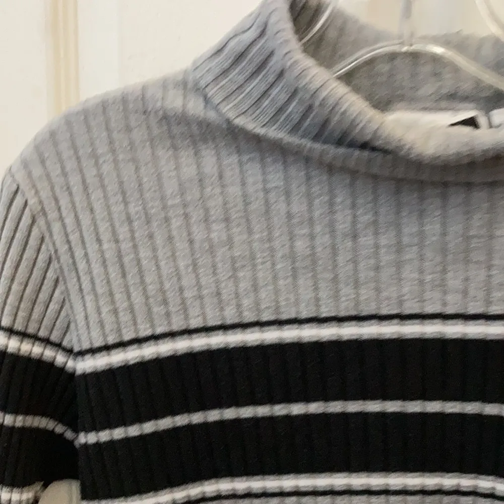 Fashion Bug FINAL MARKDOWN  sweater large - Image 2