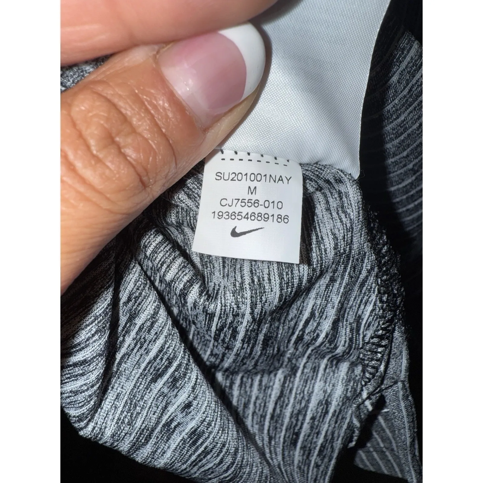Nike‎ Women's Gray and White Striped Tank Top with Built in Bra - Image 4