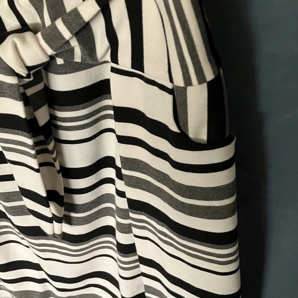 CAbi: Black & White Striped Pencil Skirt- S - Image 7