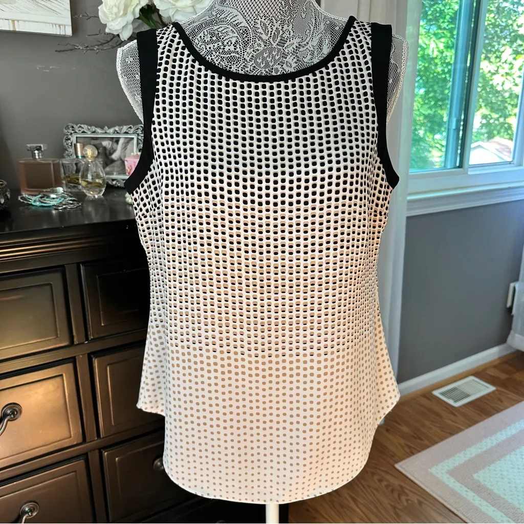 White House Black Market Polka Dot Market Grid Sleeveless Blouse Size M - Image 2