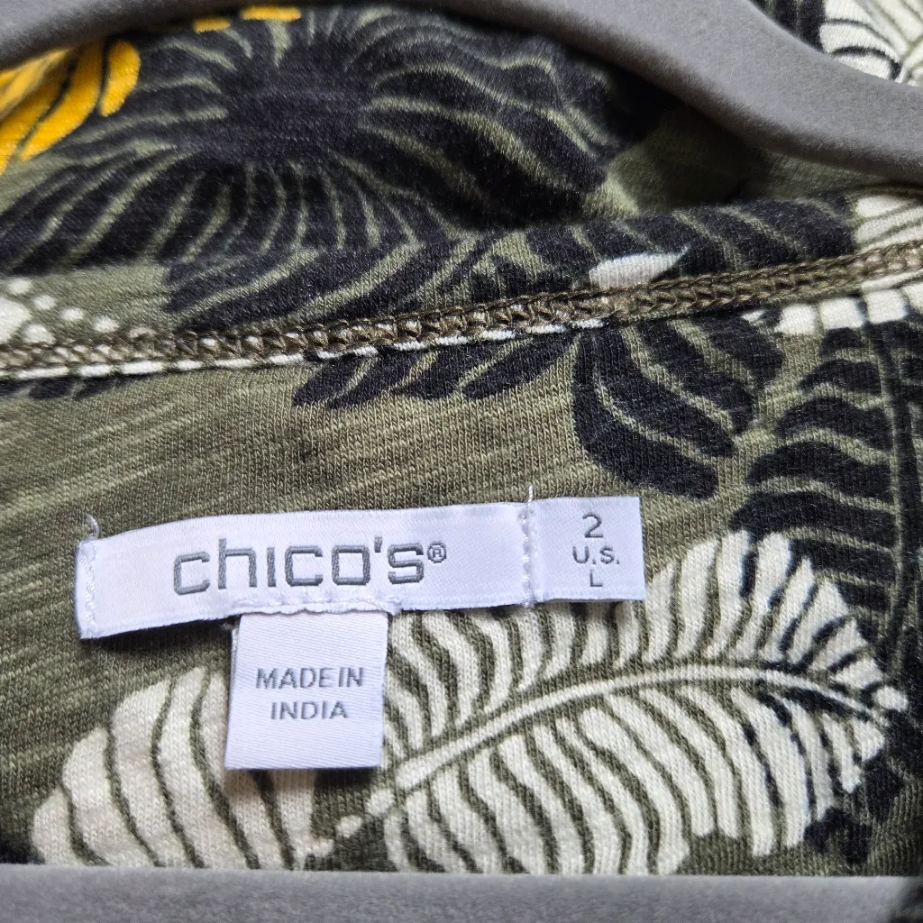 Chico's Green Floral V-Neck Long Sleeve T-Shirt - Image 6