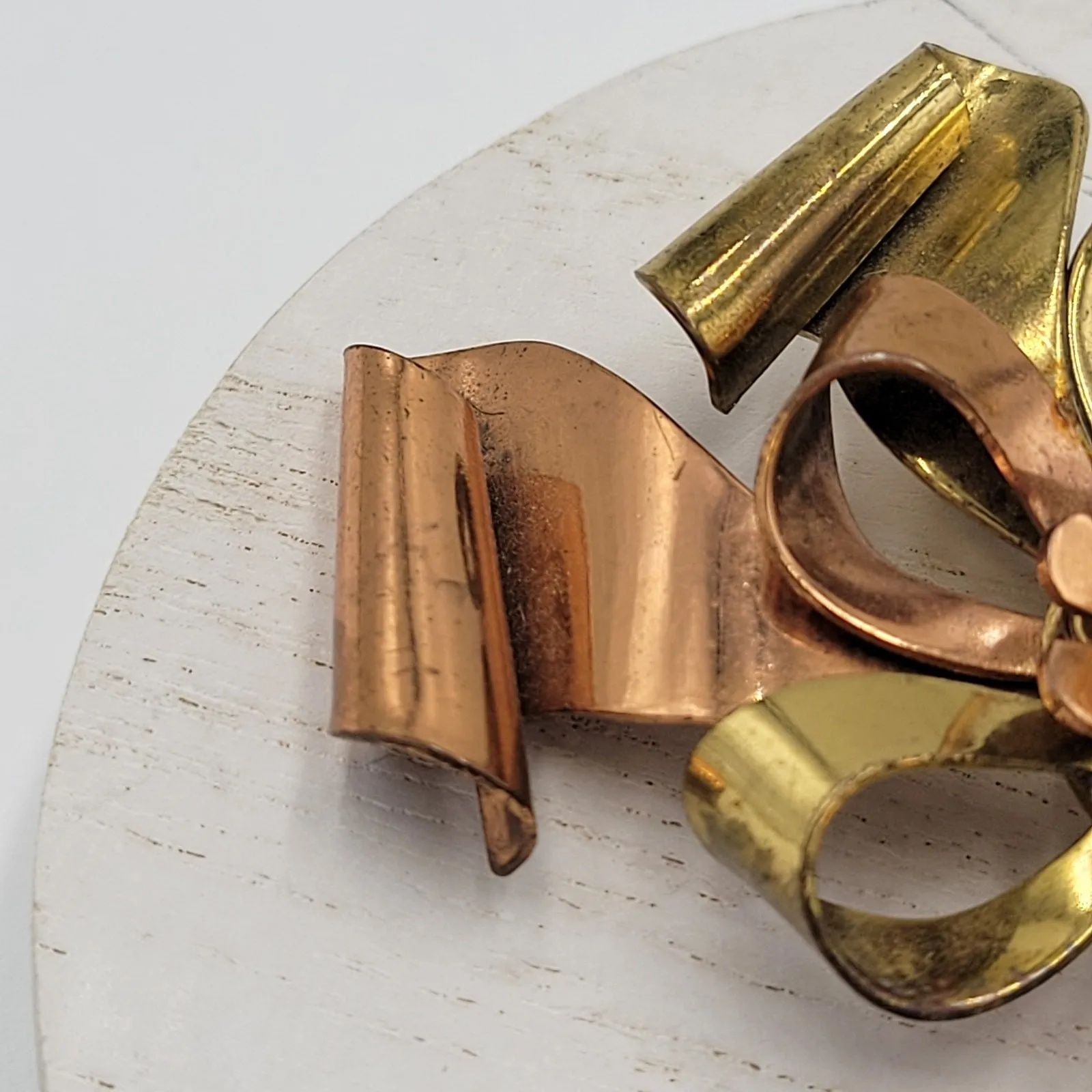 Vintage Two Tone Copper & Gold Ribbon Flower Brooch Pin Yellow Faux Pearl Stone Brown - Image 11