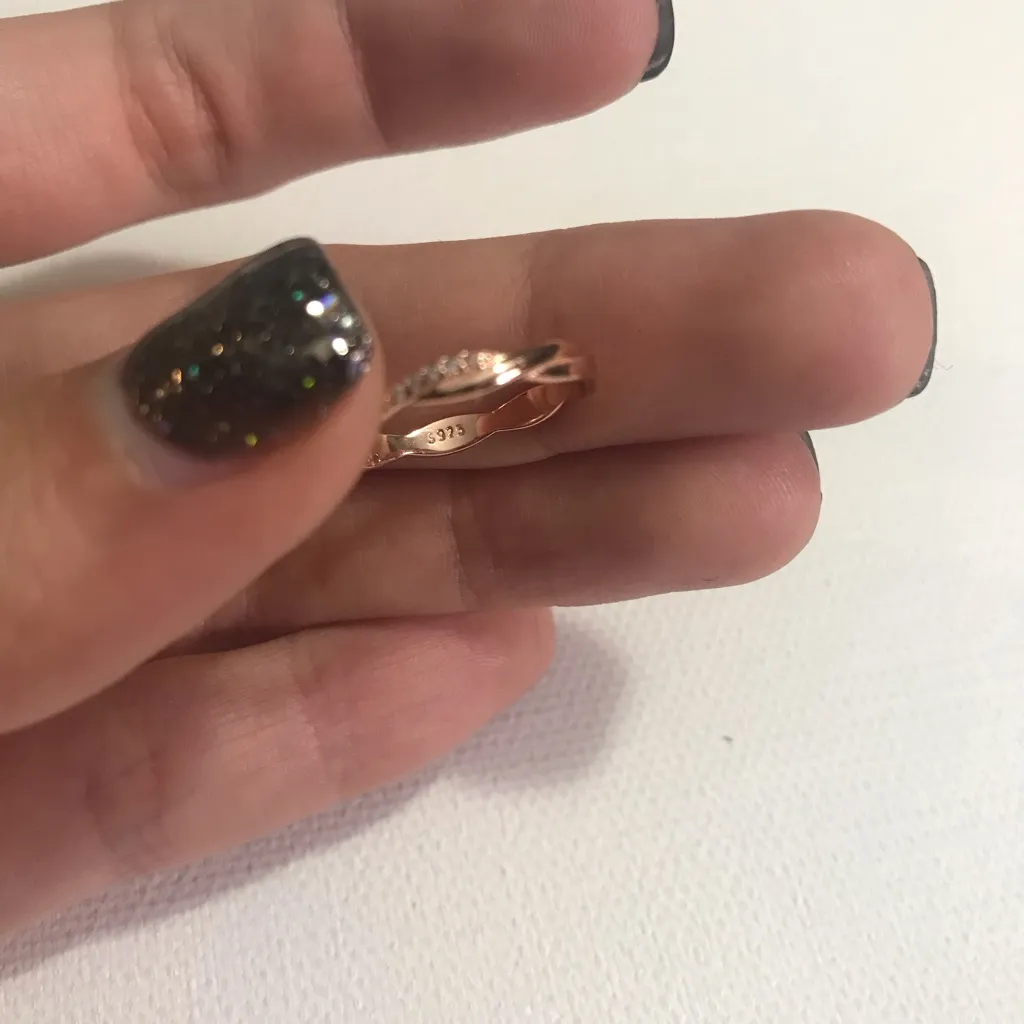 Dainty Rose Gold Vermeil Sterling Silver 925 Ring Band White Crystal Size 6.75 - Image 4