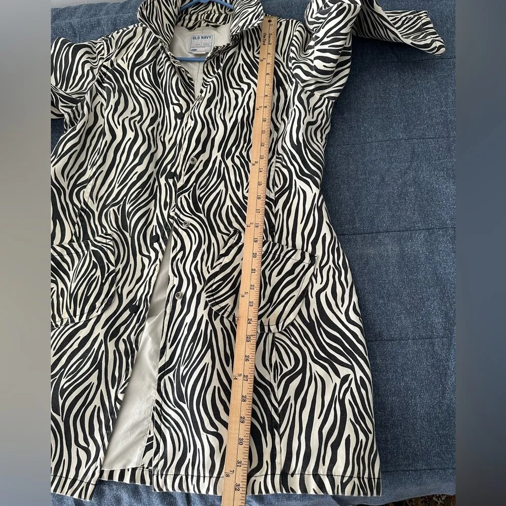 Vintage Old Navy  mid weight Canvas 
100% Cotton Trench  Coat zebra Funky 
 Sz L - Image 15