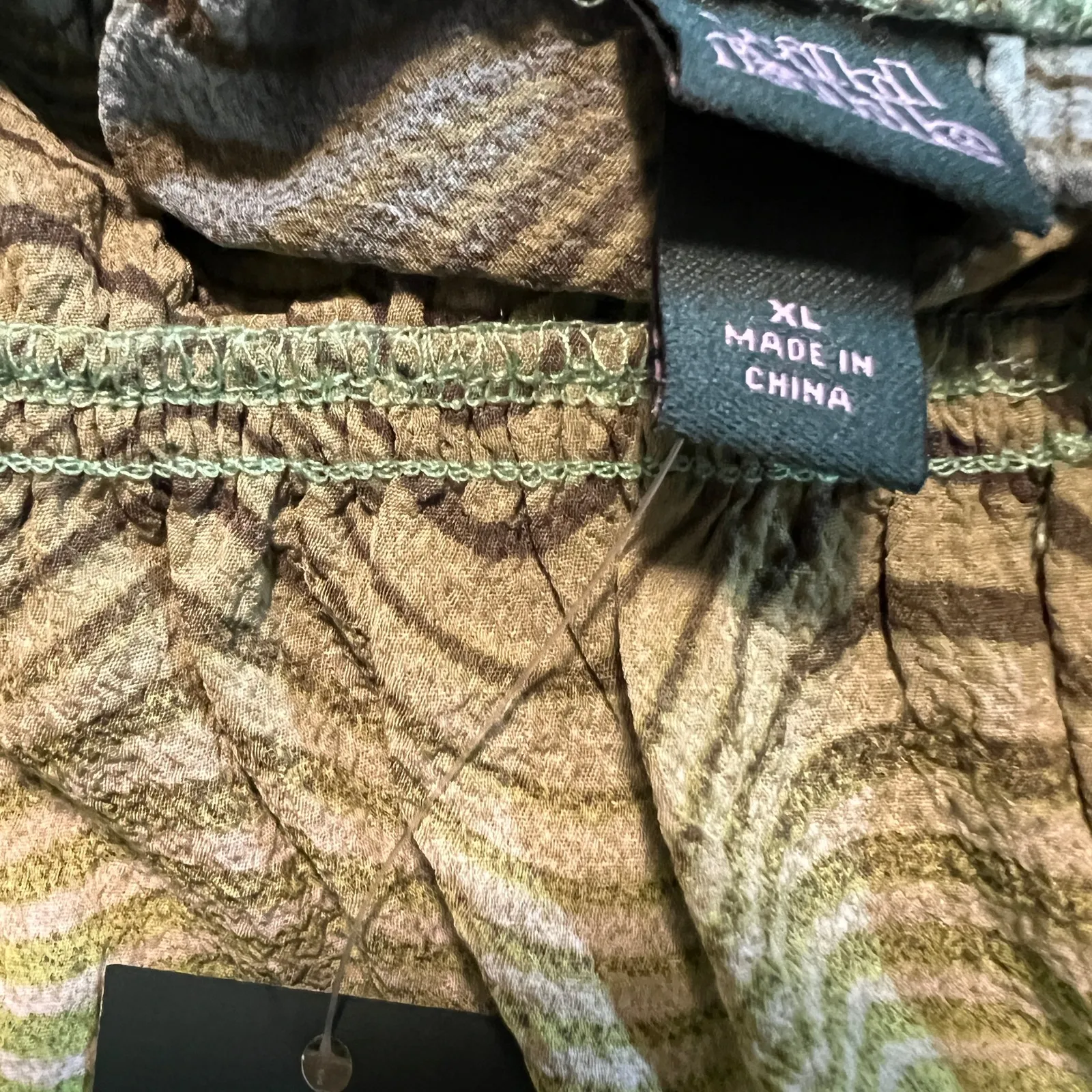 Wild Fable Women's Green Wave Print Tiered Tank Top - Size XL - NWT - Image 2