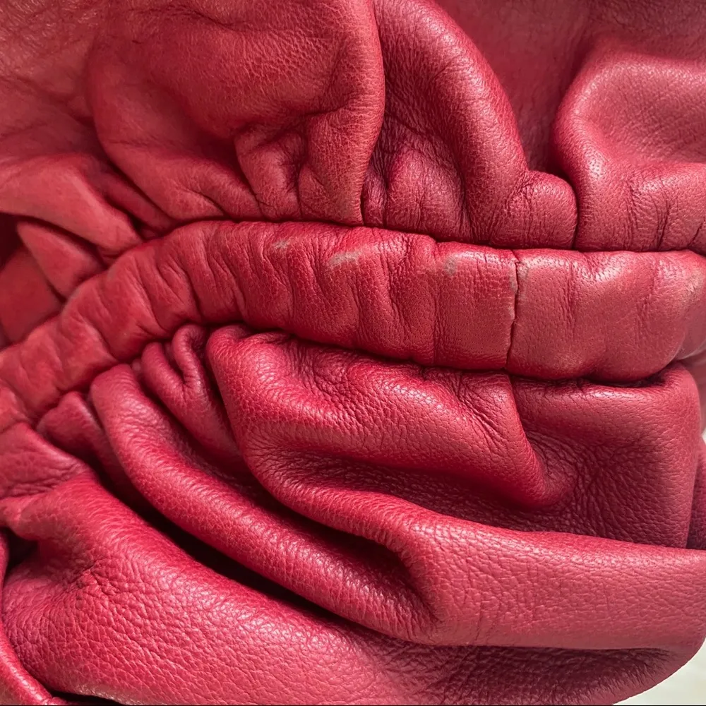 🍒Elie Tahari🍒 Red/Berry Leather Bag With Chain and Leather Straps - Image 12