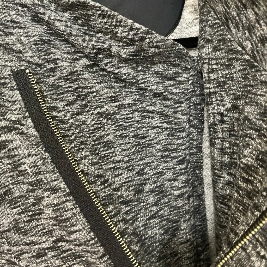 G H Bass Women's Black and Gray Asymmetrical Zip Knit Jacket Sz M - L - Image 7