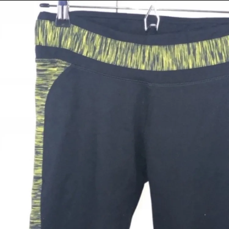 Fabletics Size‎ Small Black Cropped Camacan Capri Athletic Legging - Image 4