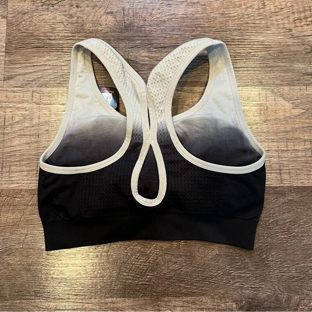 NWT Energy Zone Padded Racerback Ombré Black and White Sports Bra Size Medium - Image 2