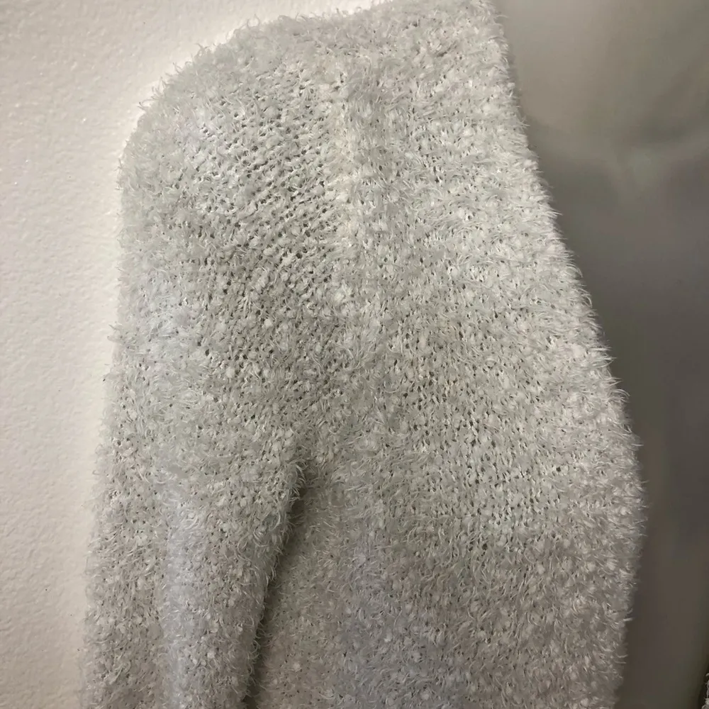 XS White Cardigan Sweater Pockets Very Soft - Image 3