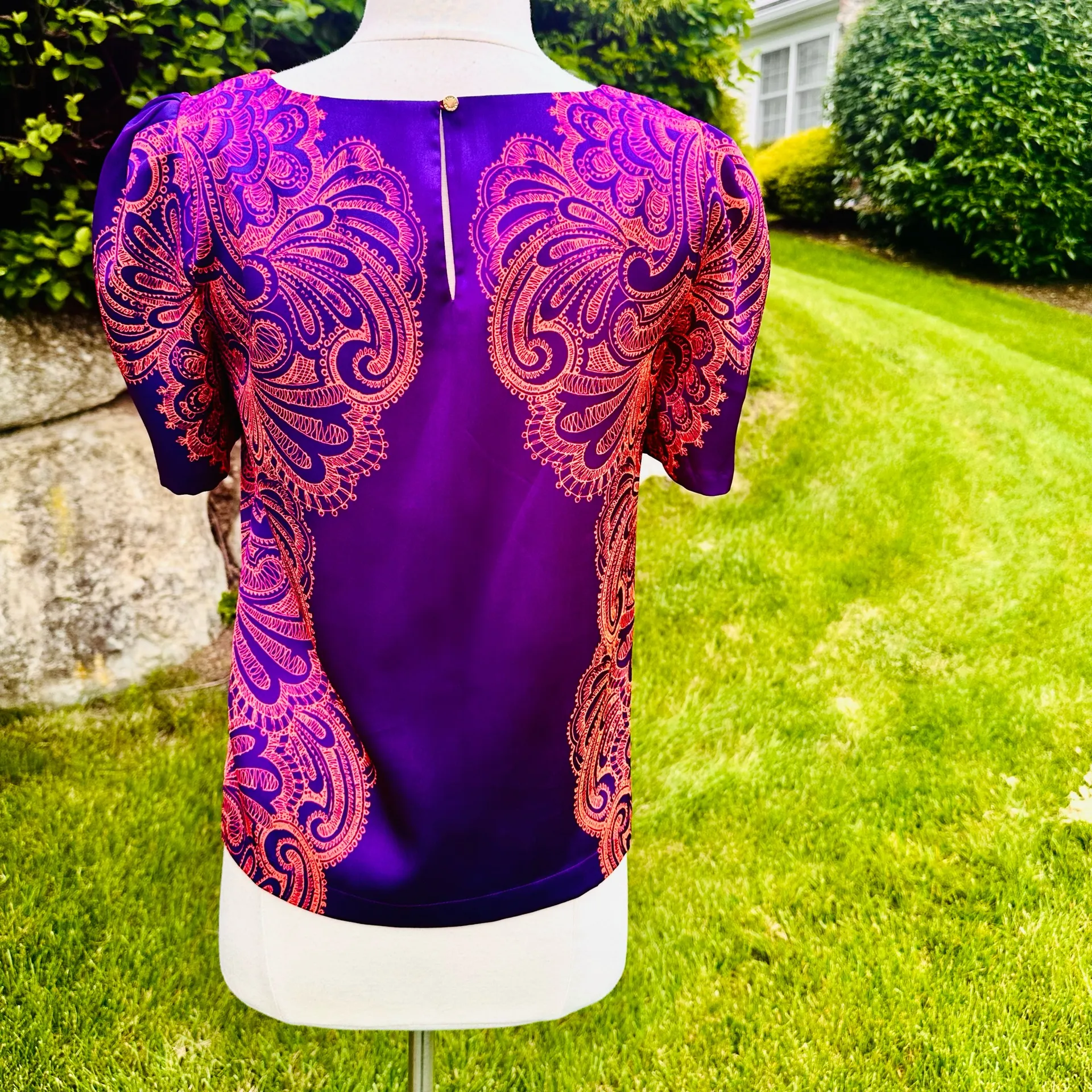 Juicy Couture hot pink/purple design printed blouse with puff sleeves - Image 7