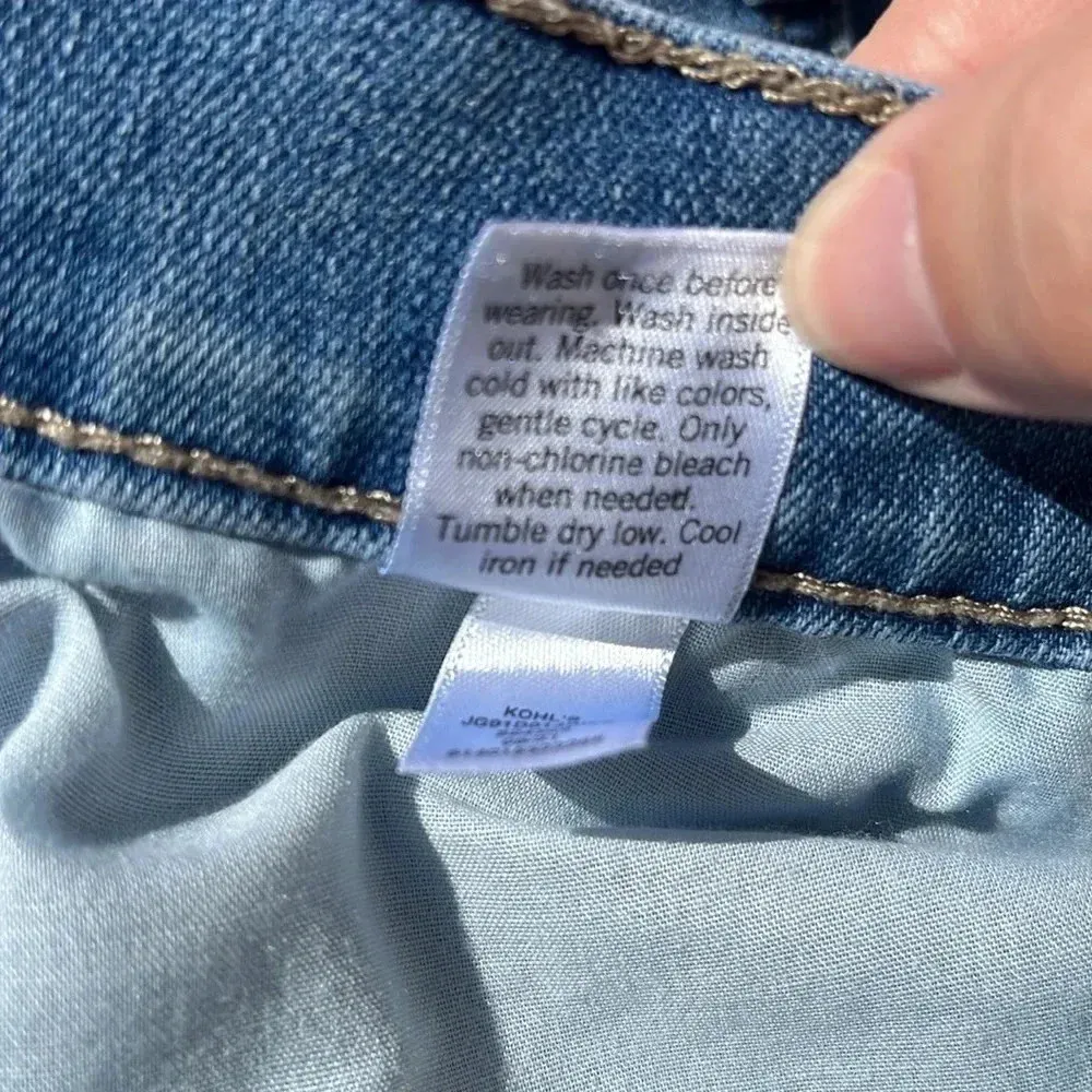 High rise super distressed Mom Jeans juniors size 1 pockets belt loops - Image 7