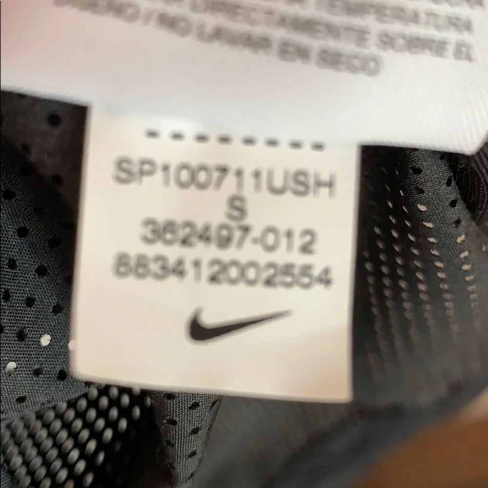 Nike Women’s Hooded Performance Jacket S - Image 7