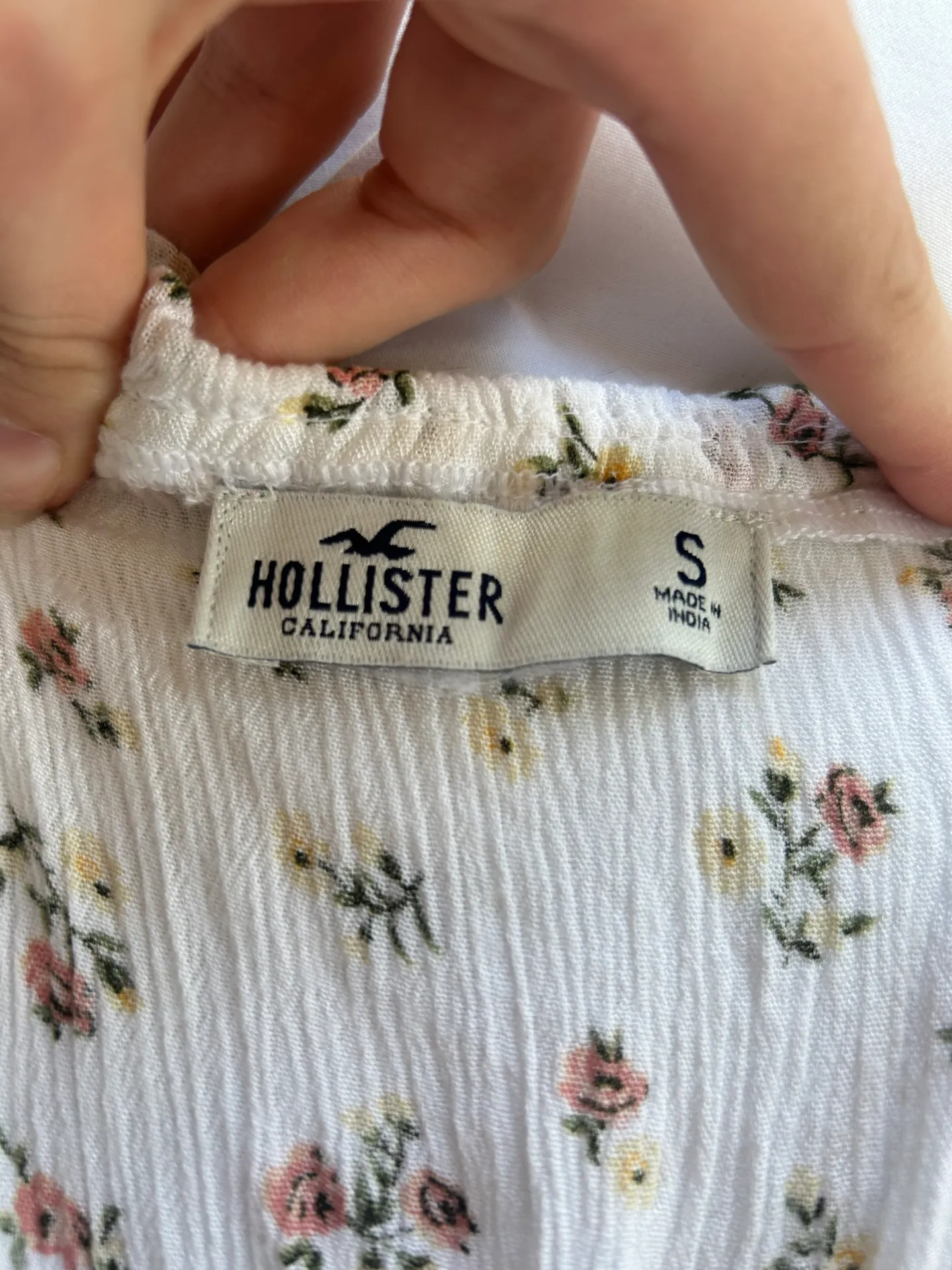 White Floral Off Shoulder Top - Image 3